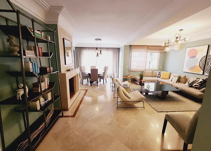 Number Nine Triangle D\'Or By Ib Signature - Chic 3-Bedroom Family Apartment In Sought-After Area, 24 X7 Security - Self Check-In - Parking - City View With Terrace - Walk To Cafes! City Centre