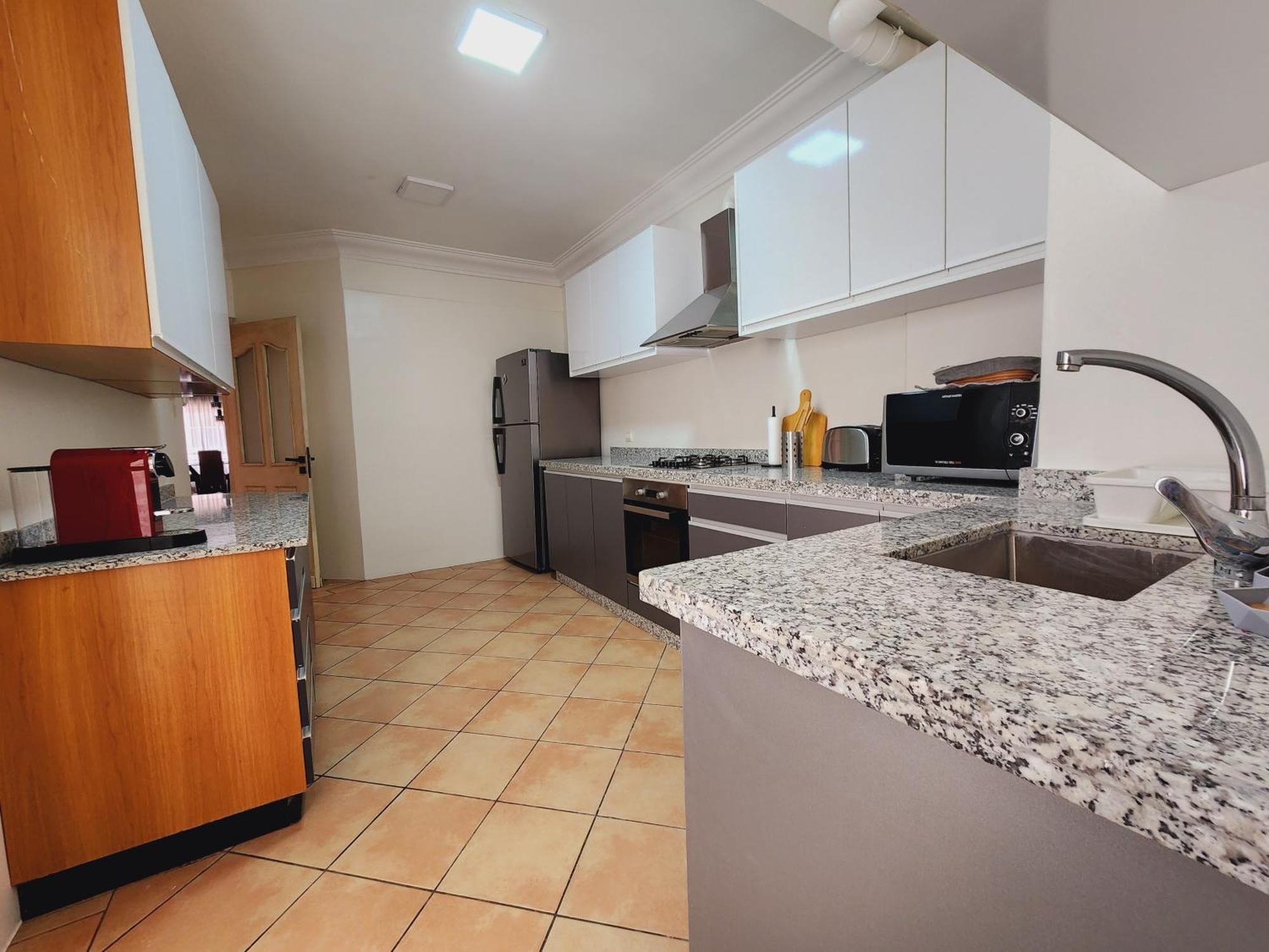 Number Nine Triangle D'or By Ib Signature - Chic 3-bedroom Family In Sought-after Area, 24 X7 Security - Self Check-in - Parking - View With Terrace - Walk To Cafes! Centre